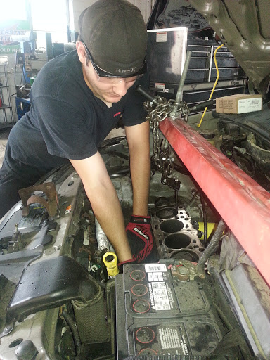 Auto Repair Shop «No Limit Auto», reviews and photos, 2101 George Washington Memorial Hwy, Yorktown, VA 23693, USA