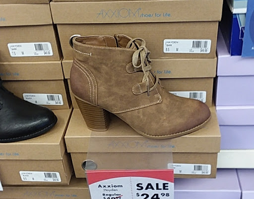 Shoe Store «Shoe Carnival», reviews and photos, 4 Plaza Dr, Fairview Heights, IL 62208, USA