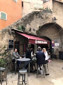 Atmosphère du Bar-restaurant à huîtres Chez Madeleine à Saint-Tropez - n°10