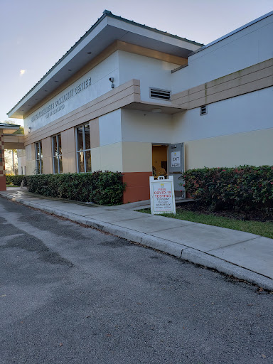 Community Center «Boulevard Heights Community Center», reviews and photos, 6770 Garfield St, Hollywood, FL 33024, USA