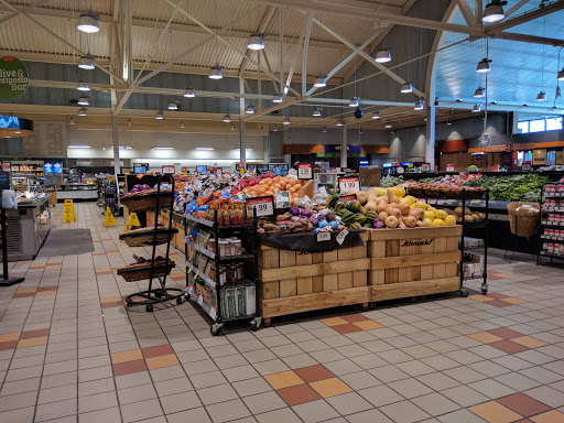 Grocery Store «Schnucks», reviews and photos, 6600 Clayton Rd, Richmond Heights, MO 63117, USA