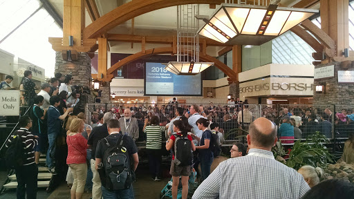 Jewelry Store «Borsheims Fine Jewelry», reviews and photos, 120 Regency Pkwy, Omaha, NE 68114, USA