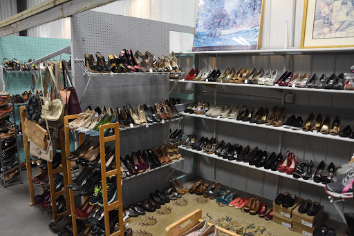 Non-Profit Organization «Drop Inn Resale Store Iowa City», reviews and photos, 1650 Sycamore St, Iowa City, IA 52240, USA