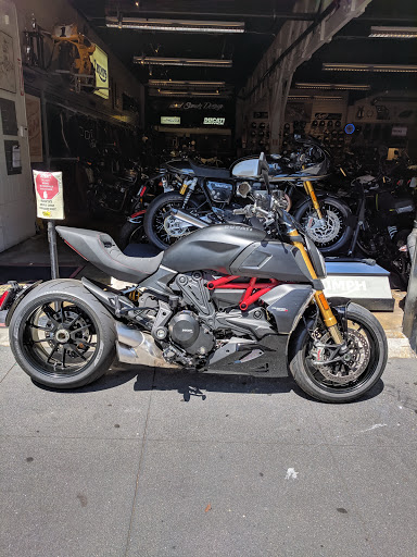 Motorcycle Dealer «Munroe Motors», reviews and photos, 412 Valencia St, San Francisco, CA 94103, USA