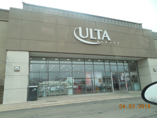 Cosmetics Store «Ulta Beauty», reviews and photos, 2155 W 22nd St #7, Oak Brook, IL 60523, USA
