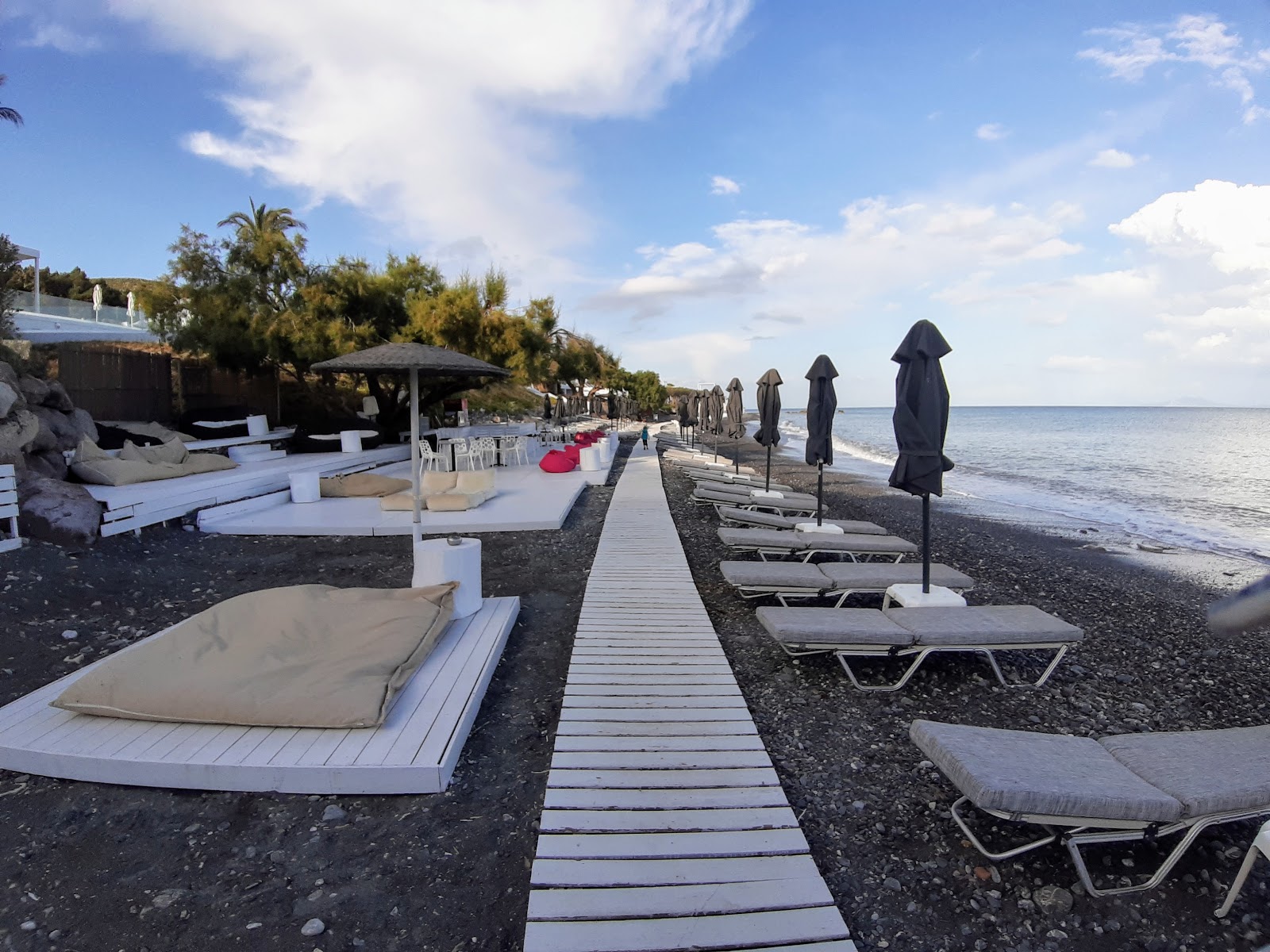 Foto von Agios Fokas Kos von Klippen umgeben