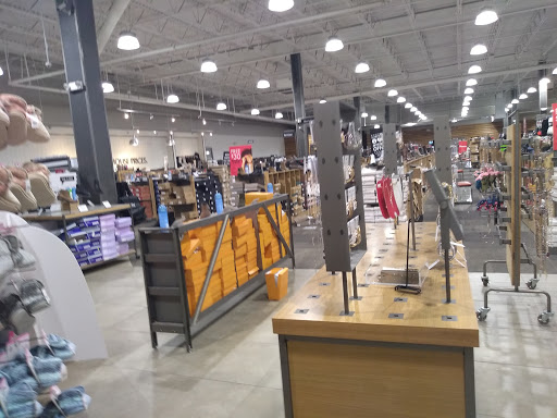 Shoe Store «DSW Designer Shoe Warehouse», reviews and photos, 1 Walden Galleria, Buffalo, NY 14225, USA