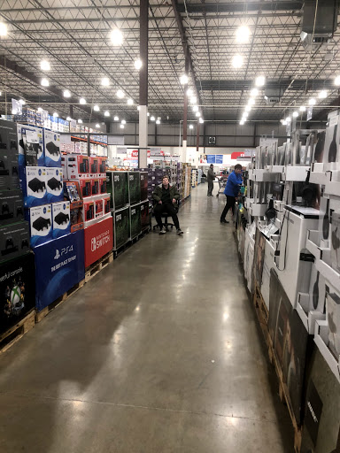Warehouse store «Costco Wholesale», reviews and photos, 2900 Heartland Dr, Coralville, IA 52241, USA