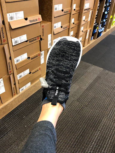 Shoe Store «DSW Designer Shoe Warehouse», reviews and photos, 300 E Colorado Blvd #250, Pasadena, CA 91101, USA