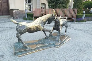 Poznań Goats Sculpture image