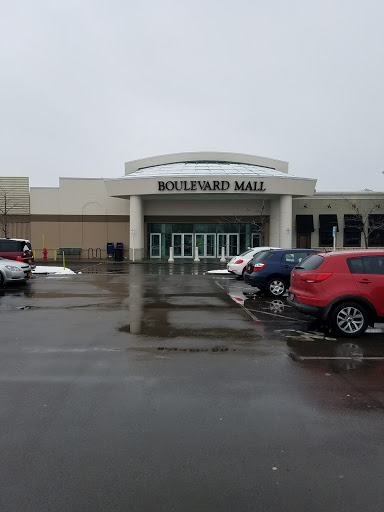 Shopping Mall «Boulevard Mall», reviews and photos, 730 Alberta Dr, Buffalo, NY 14226, USA