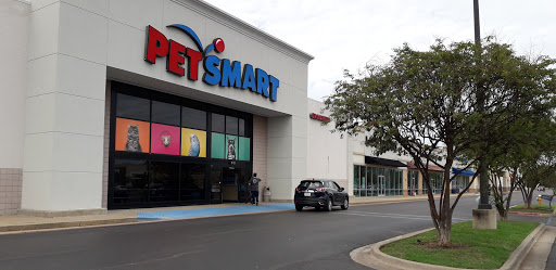 Pet Supply Store «PetSmart», reviews and photos, 4429 Pecanland Mall Dr, Monroe, LA 71203, USA