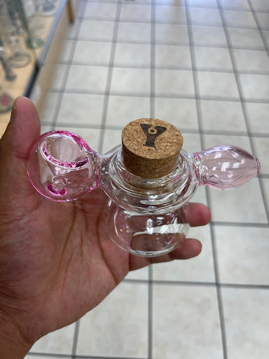 Tobacco Shop «High Q Cigar House», reviews and photos, 12127 E Carson St, Hawaiian Gardens, CA 90716, USA