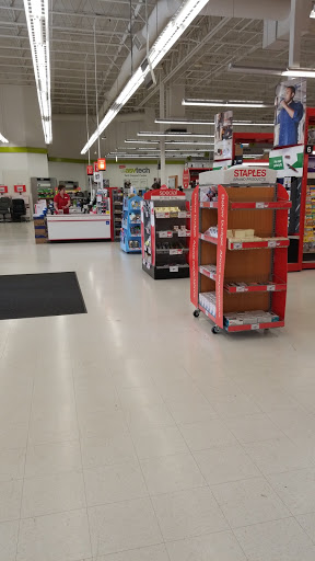 Office Supply Store «Staples», reviews and photos, 8795 SW Tualatin-Sherwood Rd, Tualatin, OR 97062, USA