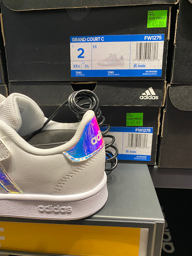 Sporting Goods Store «adidas Outlet Store Woodburn», reviews and photos, 1001 N Arney Rd Ste 400, Woodburn, OR 97071, USA