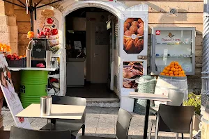 Piazza Duomo food & beverage image