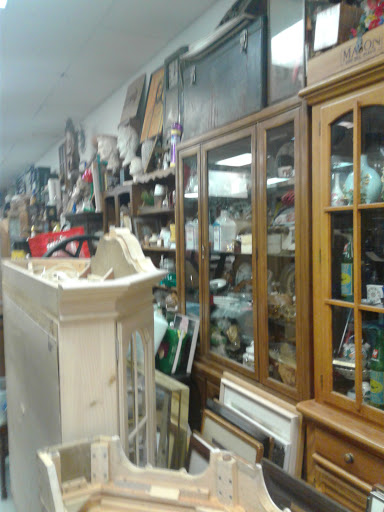 Antique Store «The Antique & Thrift Shop», reviews and photos, 100 Sunrise Hwy, Valley Stream, NY 11581, USA