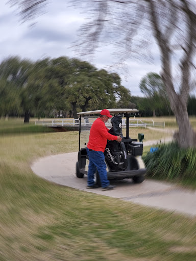 Golf Course «Devine Golf Course», reviews and photos, 116 W Malone Dr, Devine, TX 78016, USA