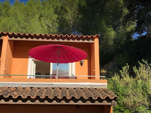 Les terrasses de la plage dorée à Sanary-sur-Mer