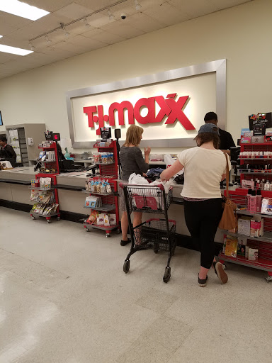 Department Store «T.J. Maxx», reviews and photos, 17740 W 13 Mile Rd, Beverly Hills, MI 48025, USA