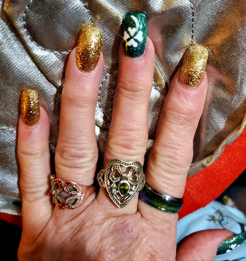 Beauty Salon «Hollywood Nails», reviews and photos, 889 S Centerville Rd, Sturgis, MI 49091, USA