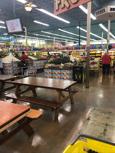 Mexican Grocery Store «El Rancho Supermarket», reviews and photos, 1212 N Beach St, Fort Worth, TX 76111, USA