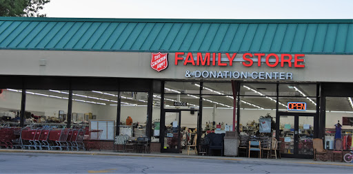 The Salvation Army Family Store & Donation Center, 4400 W Elm St, McHenry, IL 60050, Thrift Store