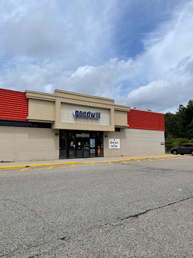 Thrift Store «Goodwill Store and Donation Center», reviews and photos, 420 Alfred St #110, Biddeford, ME 04005, USA