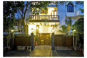 Evergreen Delhi Bed and Breakfast image