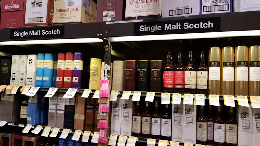 Wine Store «Total Wine & More», reviews and photos, 2224 E Williams Field Rd, Gilbert, AZ 85295, USA