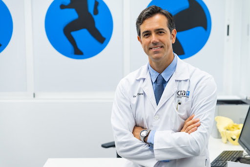 Doctor Luis Clavel. Traumatólogo