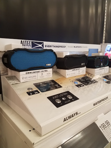 Department Store «Target», reviews and photos, 2295 SE Tualatin Valley Hwy, Hillsboro, OR 97123, USA