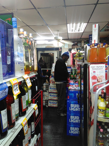 Liquor Store «Park Package Store», reviews and photos, 563 Park Ave, Bridgeport, CT 06604, USA