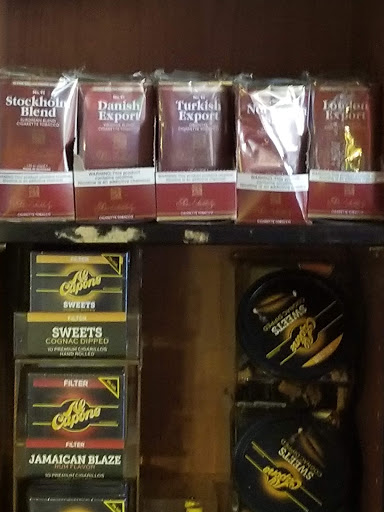 Cigar Shop «La Casa Del Tabaco Cigar Lounge», reviews and photos, 3330 Piedmont Rd NE #20, Atlanta, GA 30305, USA