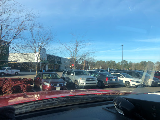 Computer Store «Apple Lynnhaven Mall», reviews and photos, 701 Lynnhaven Pkwy, Virginia Beach, VA 23452, USA