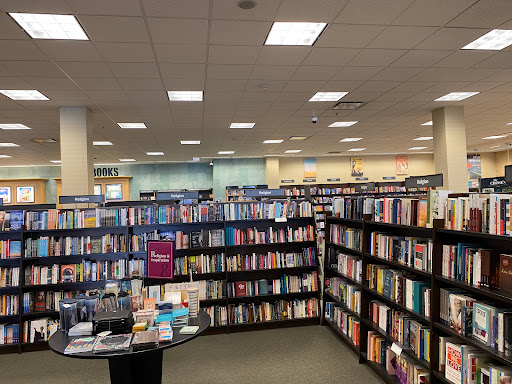 Book Store «Barnes & Noble», reviews and photos, 6002 Slide Rd, Lubbock, TX 79414, USA