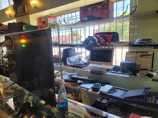 Pawn Shop «The PawnStore», reviews and photos, 3005 Douglas Ave, Des Moines, IA 50310, USA