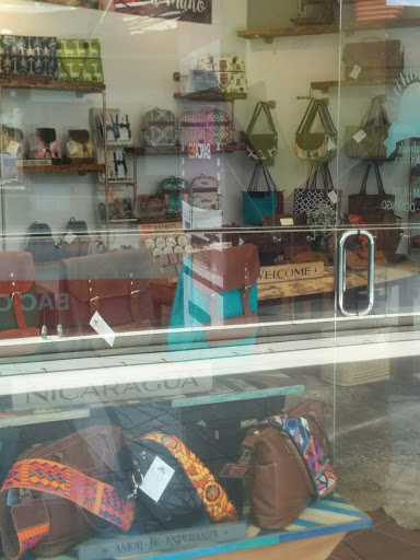 Tiendas para comprar bolso bandolera mujer Managua