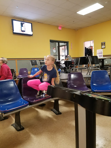 Bowling Alley «Tonawanda Bowling Center», reviews and photos, 574 Young St, Tonawanda, NY 14150, USA