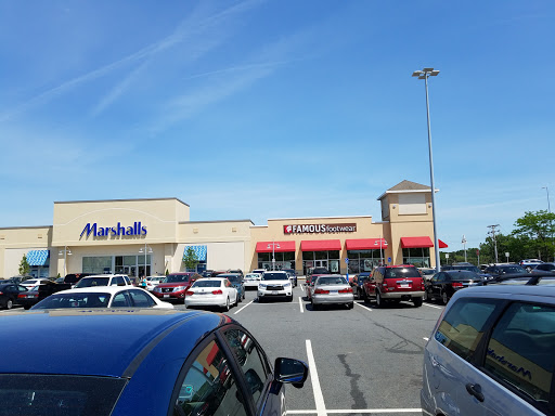 Shoe Store «Famous Footwear», reviews and photos, 90 Pleasant Valley St, Methuen, MA 01844, USA