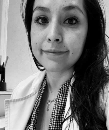 Dra. Thanya Angeles Soto, Ginecólogo