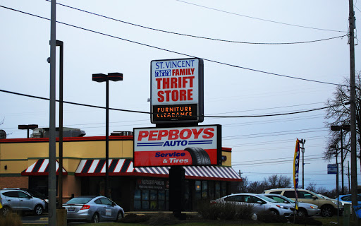 Thrift Store «St Vincent Thrift Store», reviews and photos, 1820 West Jefferson Street,, Joliet, IL 60435, USA