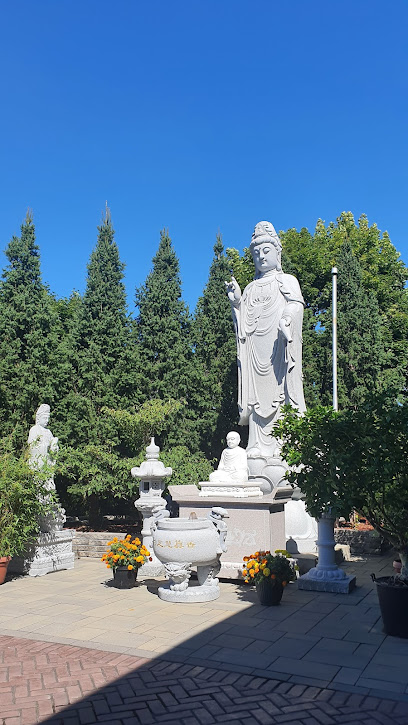 Chùa A Di Đà - Amida Temple