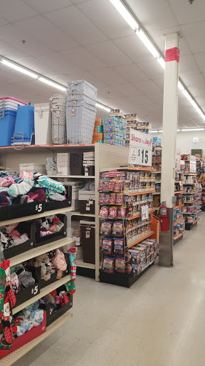 Discount Store «Big Lots», reviews and photos, 4628 W Diversey Ave, Chicago, IL 60639, USA