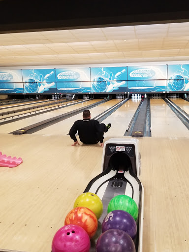 Bowling Alley «Crossroads Bowling Center», reviews and photos, 4370 Dowlen Rd, Beaumont, TX 77706, USA