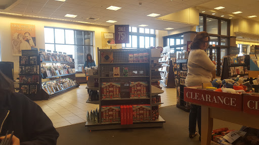 Book Store «Barnes & Noble», reviews and photos, 4601 Montgomery Hwy, Dothan, AL 36303, USA