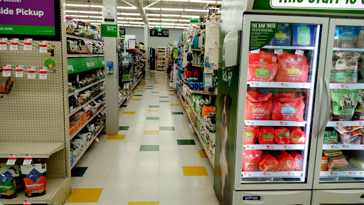 Pet Supply Store «Pet Supplies Plus», reviews and photos, 5161 Gull Rd, Kalamazoo, MI 49048, USA