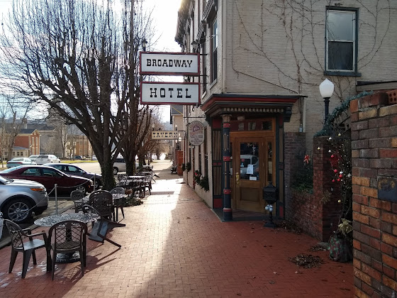 Extérieur hôtels Historic Broadway Hotel & Tavern 47250 Madison
