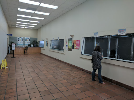 Car Wash «La Verne Car Wash», reviews and photos, 914 Foothill Blvd, La Verne, CA 91750, USA