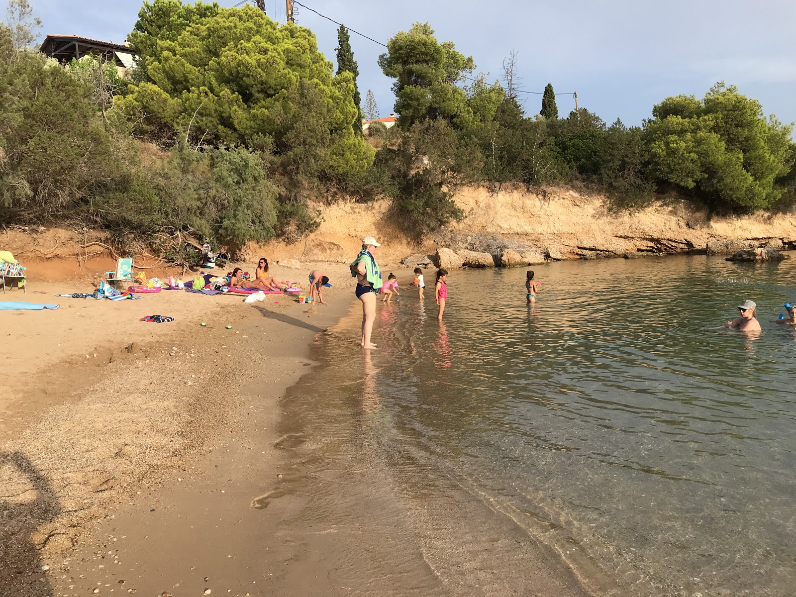 Foto af Agios Emilianos beach med høj niveau af renlighed